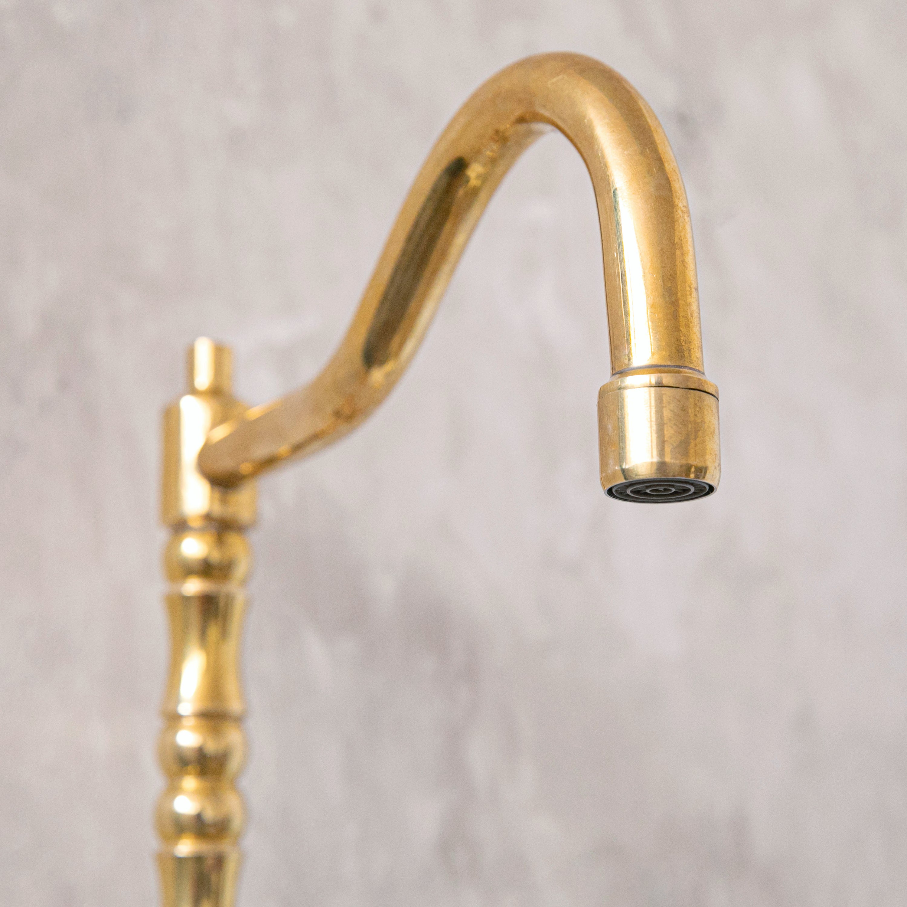 Wall Mounted Classic Brass Faucet